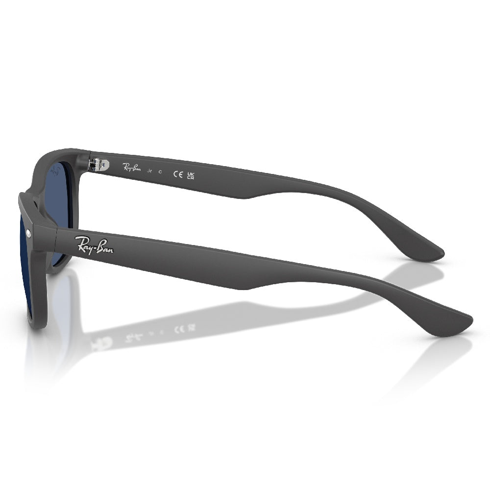gafas-de-sol-para-nino-ray-ban-9052s-new-wayfarer-717680-en-nylon-color-gris
