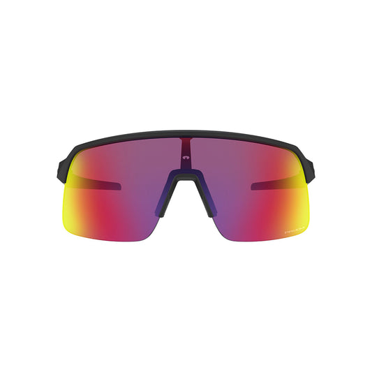 Gafas de Sol para Hombre Oakley 9463 - Inyectadas, Ranuradas de color negro, lente rojo y morado.