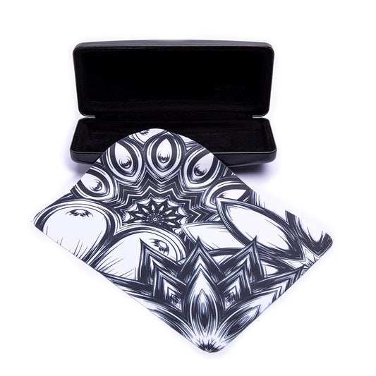 Paño de microfibra con estampado Blanco y Negro.